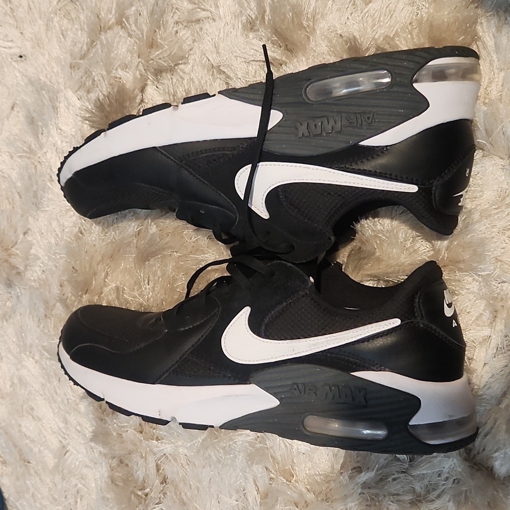 Nike shoes